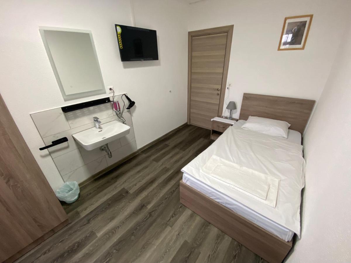 Hotel Da Luca Herzogenbuchsee ภายนอก รูปภาพ